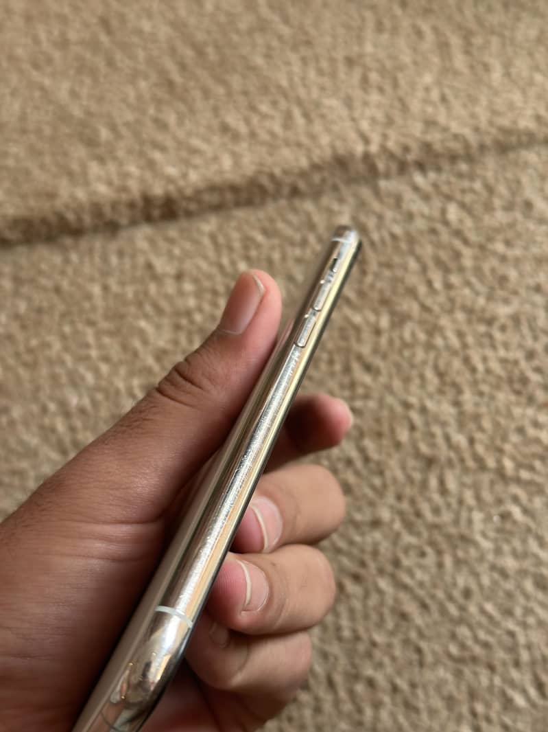 Apple iPhone 11 Pro 0