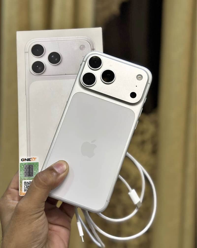 Apple iPhone 17 Pro Max 0