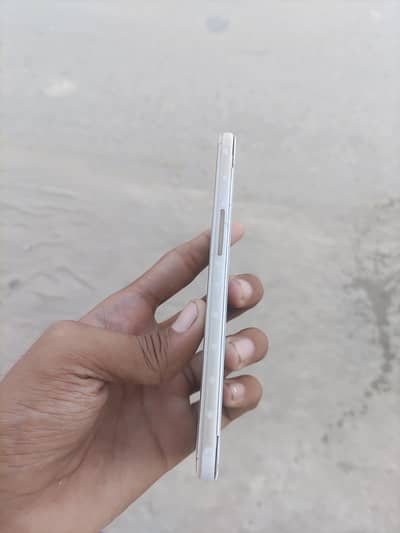 OPPO A37
