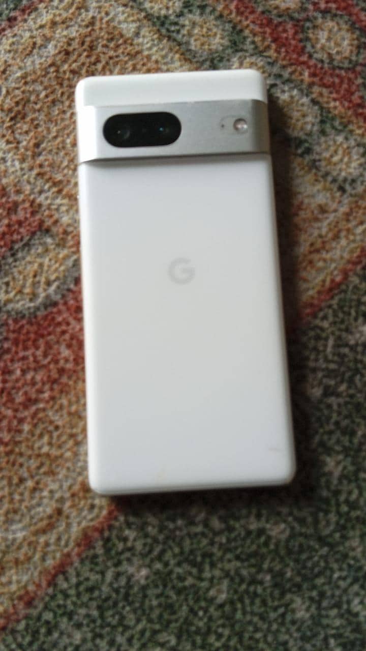 Google Pixel 7 4