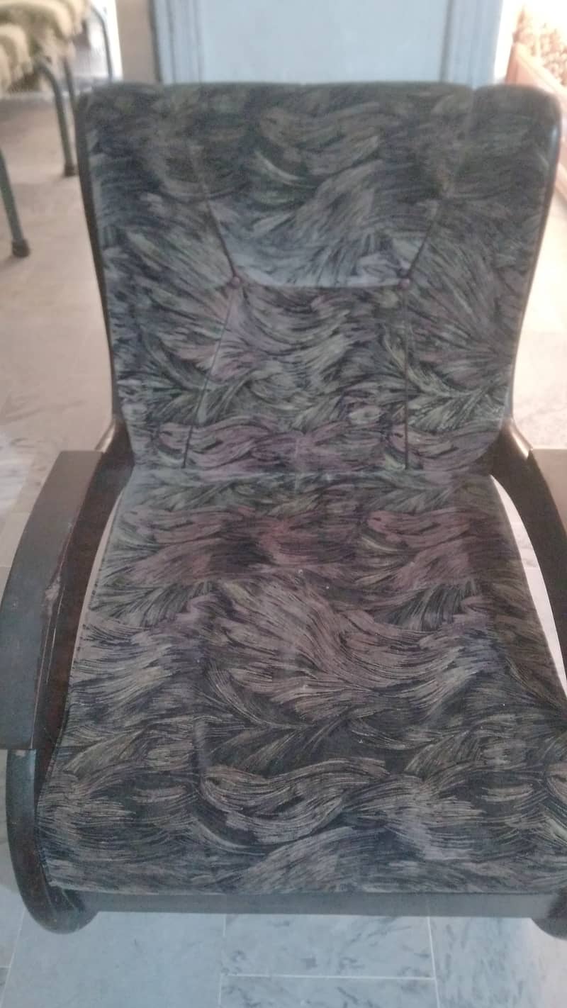 old 5 seaters sofa set 0