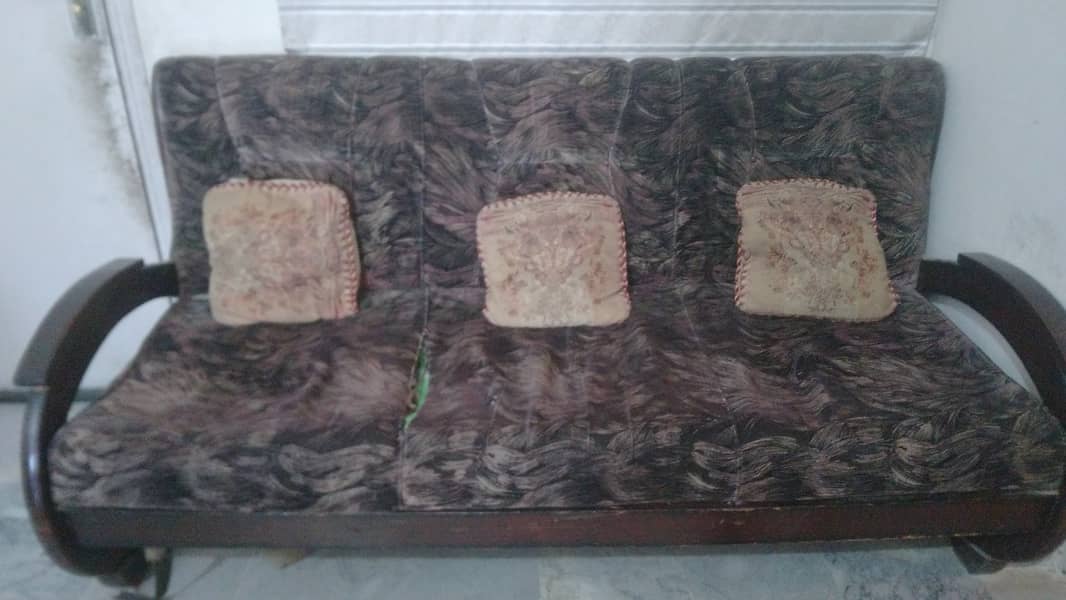 old 5 seaters sofa set 1