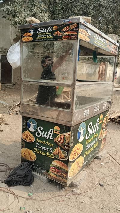 finger chips counter Rs. 60000