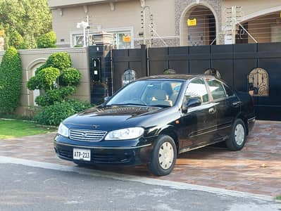 Nissan Sunny 2010