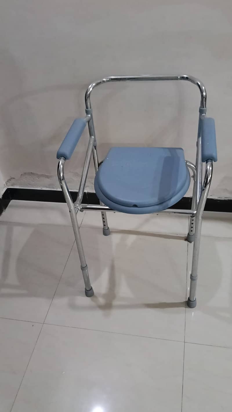 Commode Chair 1