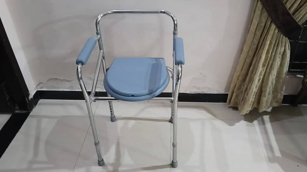 Commode Chair 2