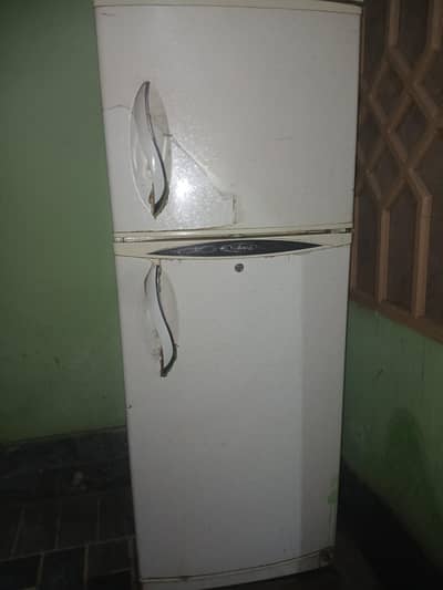 clean and reliable  refrigenerator for sale