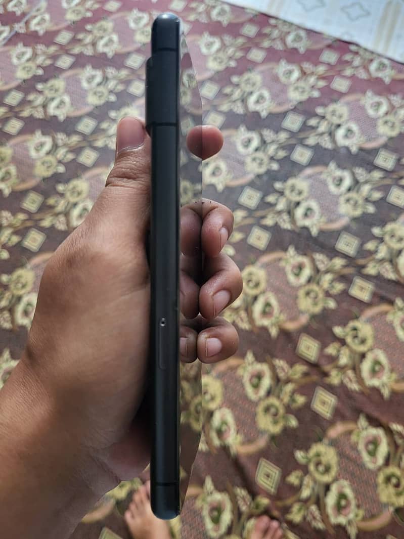 Google Pixel 7 4