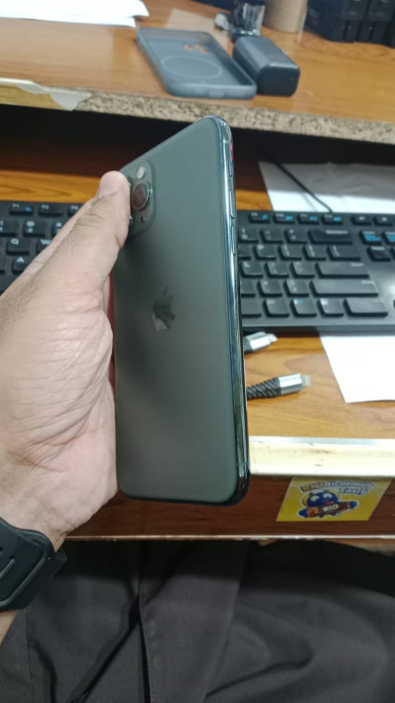 Apple iPhone 11 Pro 3