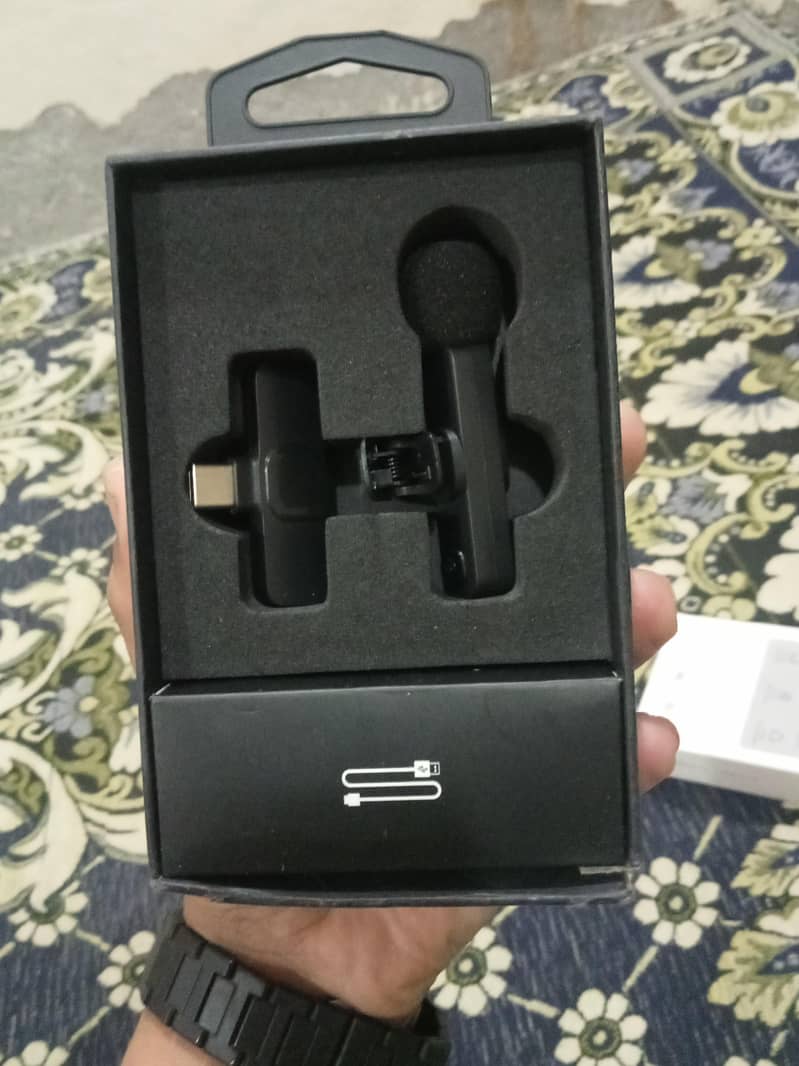 phone mic 1