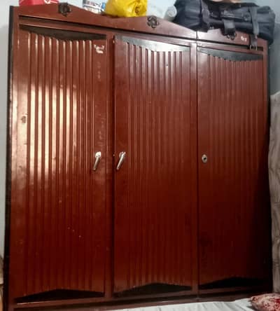 iron wardrobe in good condition