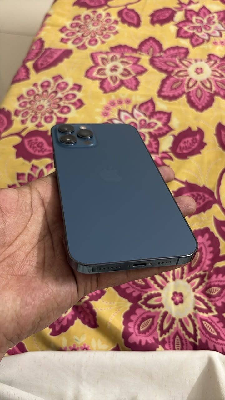 Iphone 12 pro max 1