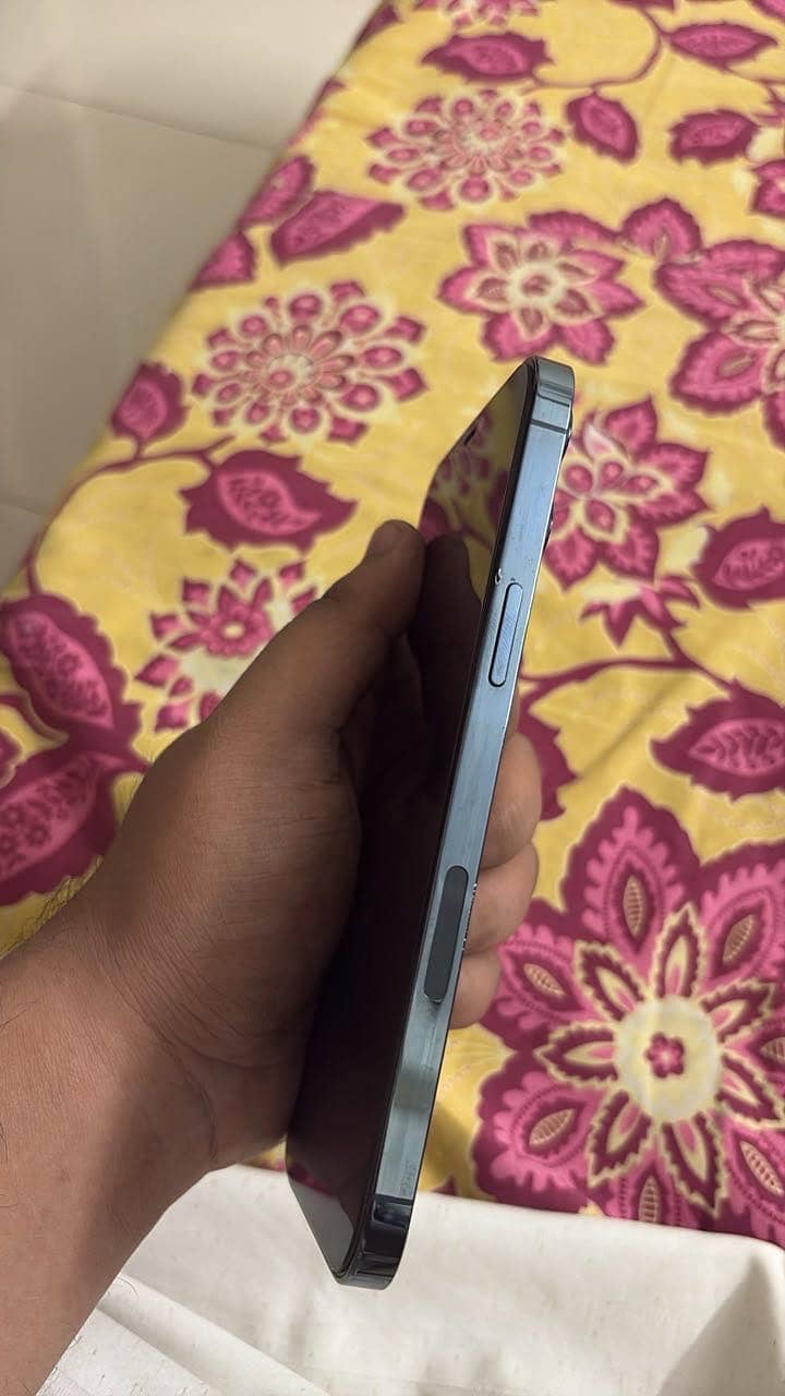 Iphone 12 pro max 3