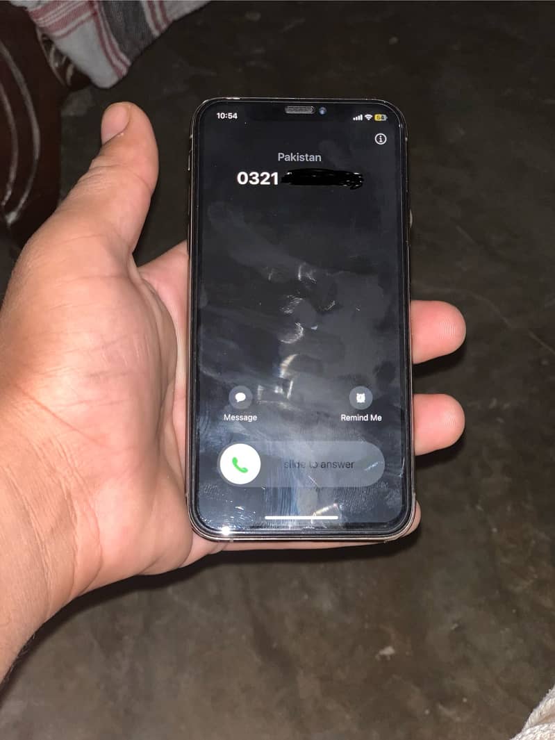 Apple iPhone XS 1