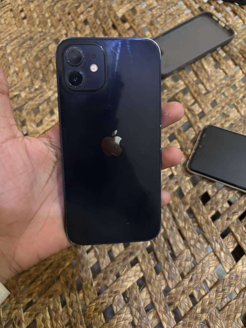 Apple iPhone 12 7