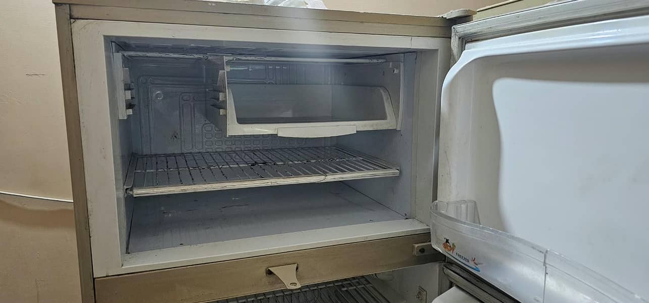 PEL REFRIGERATOR 2