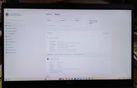 Dell latitude 7400 Core i5 8th generation 4/256 SSD