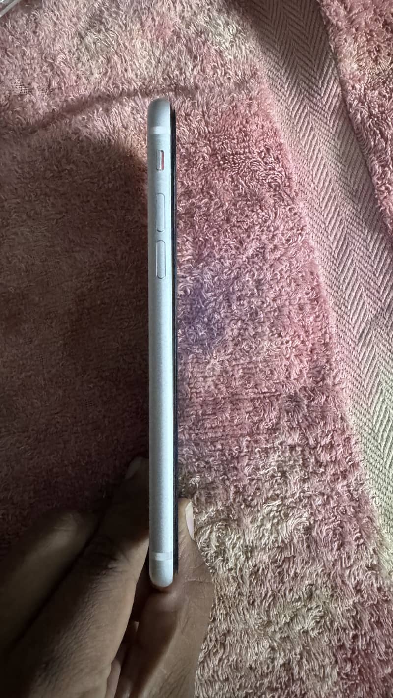 Apple iPhone SE 3