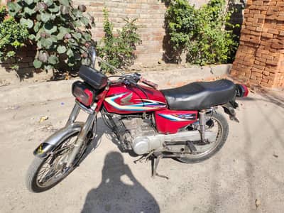 Honda CG 125 2015 Model – Good Condition