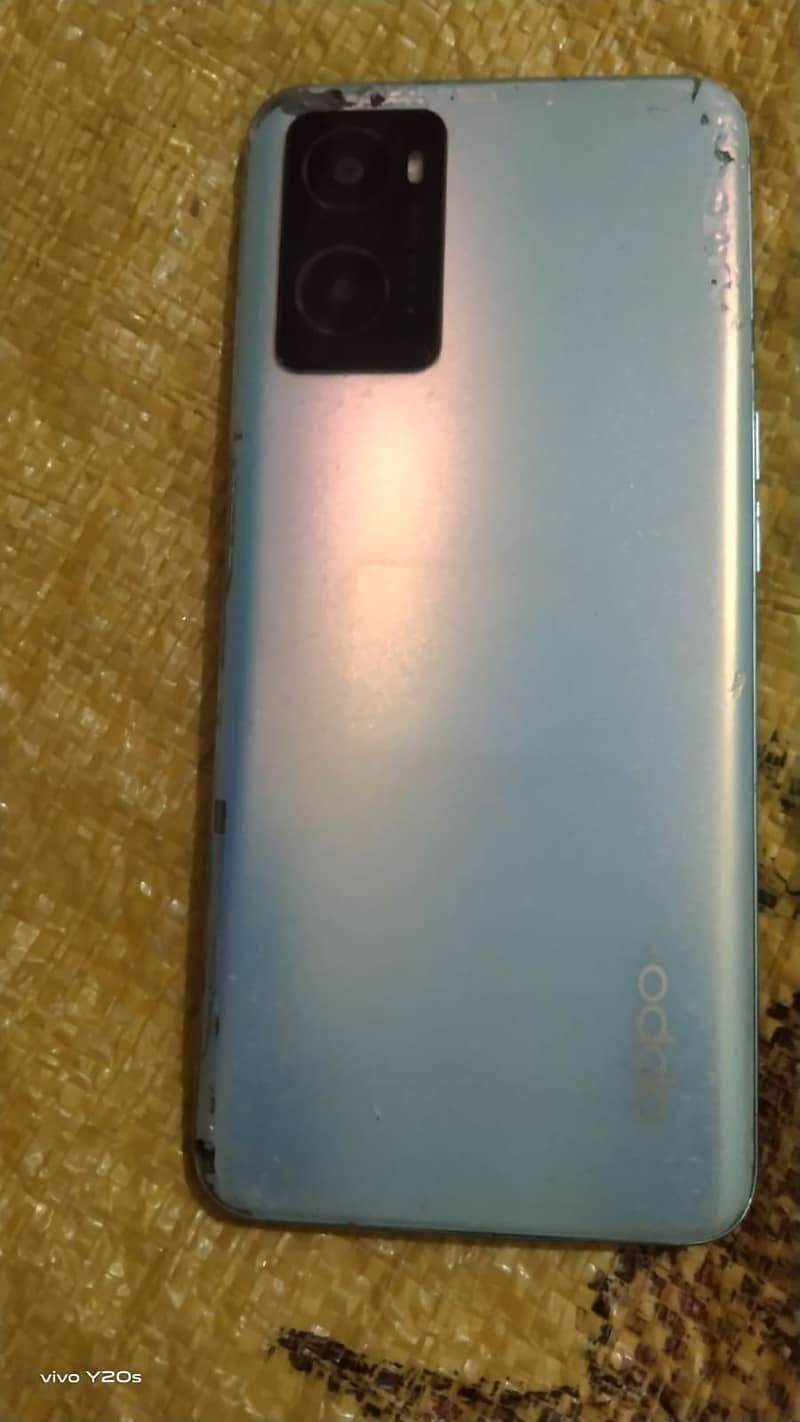 OPPO A76 0