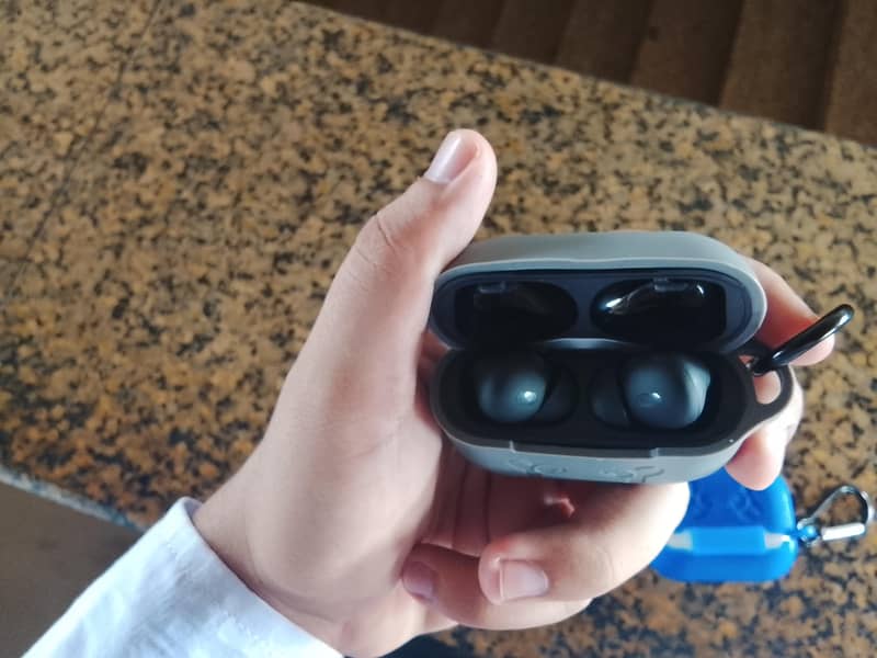 Airbuds pro 2 2
