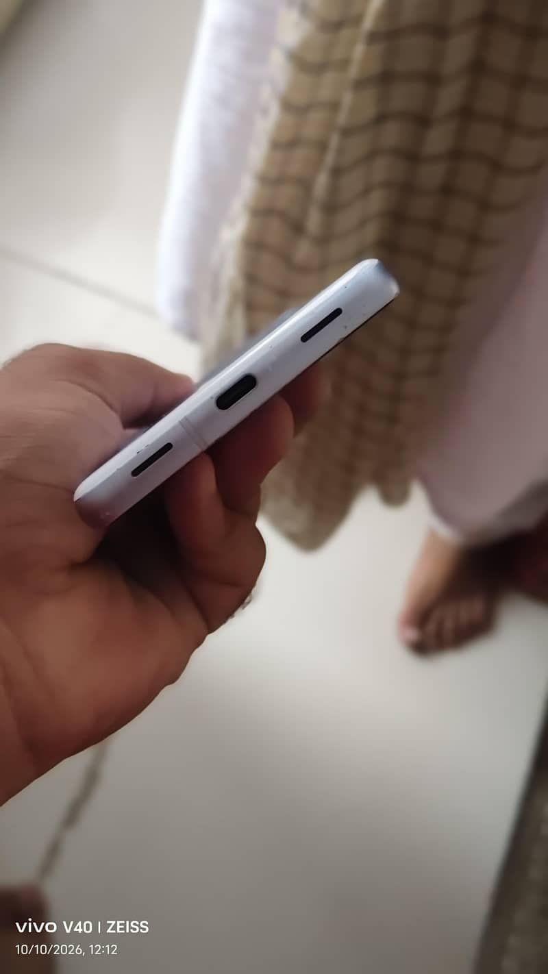 Google Pixel 7a 5