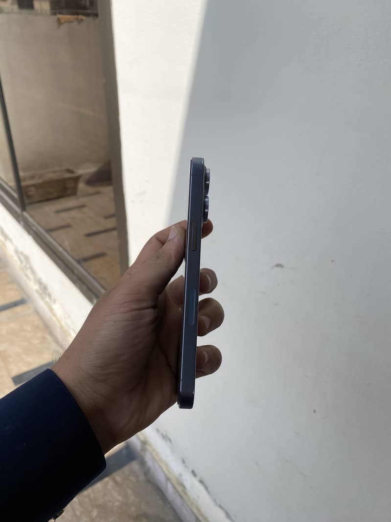 Apple iPhone 13 Pro 3