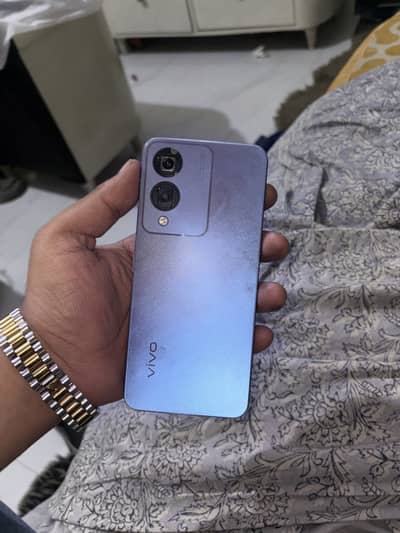 Vivo Y17s