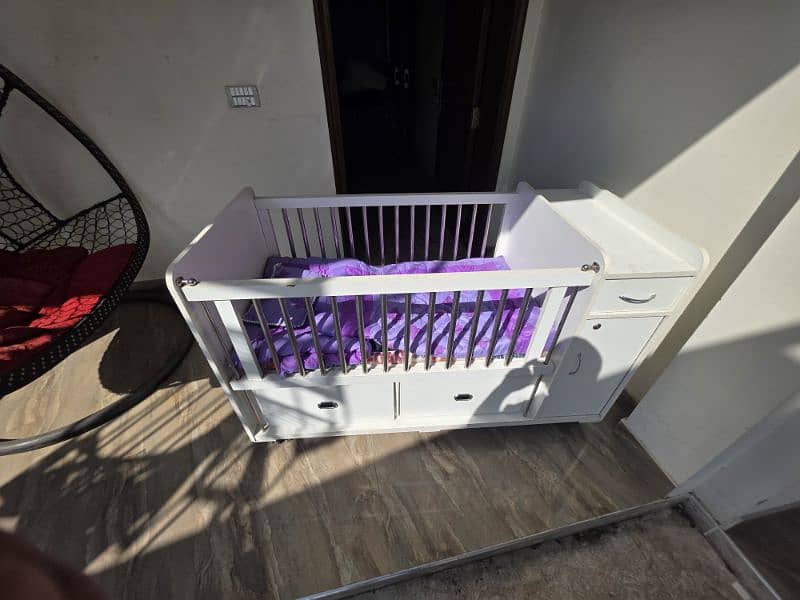 baby cot 2