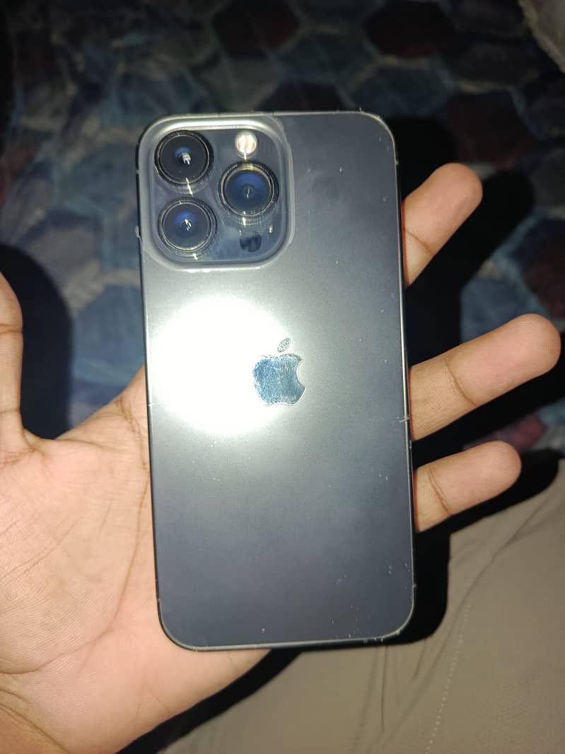 Apple iPhone 13 Pro 4