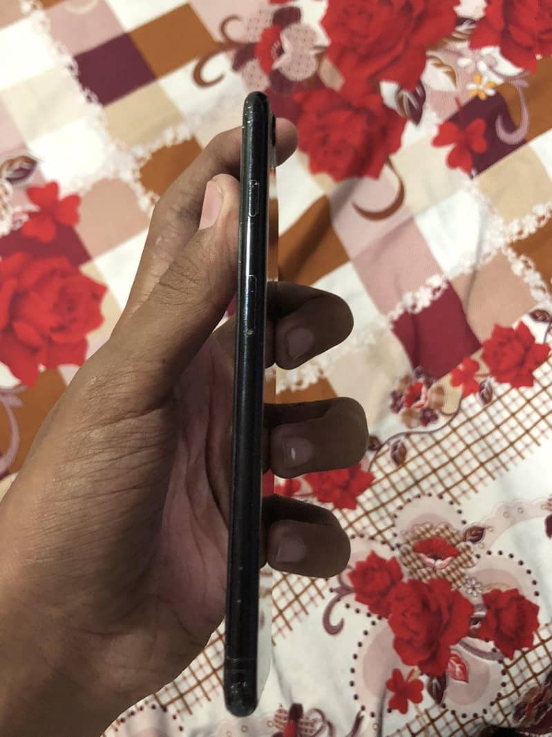 Apple iPhone 7 Plus 2