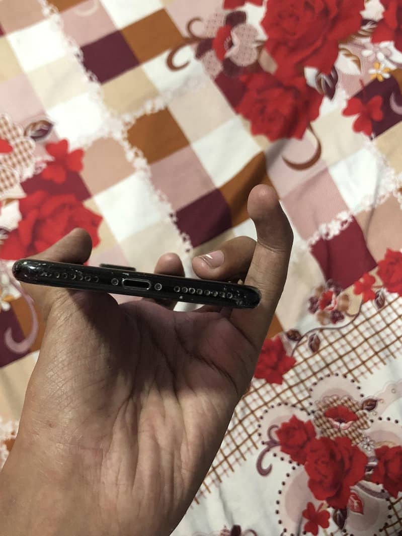 Apple iPhone 7 Plus 4