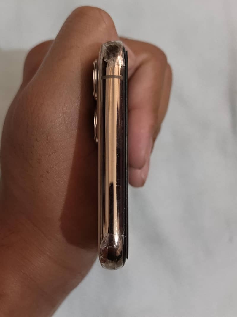 Apple iPhone 11 Pro 1