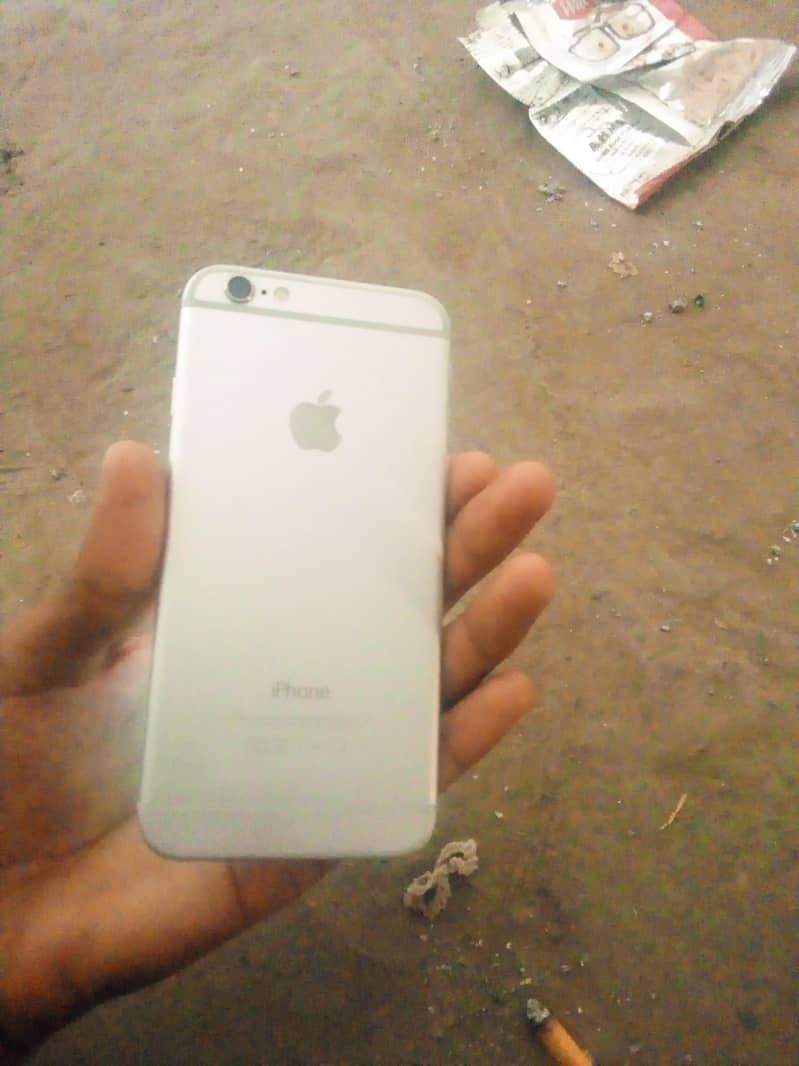 Apple iPhone 6S 3