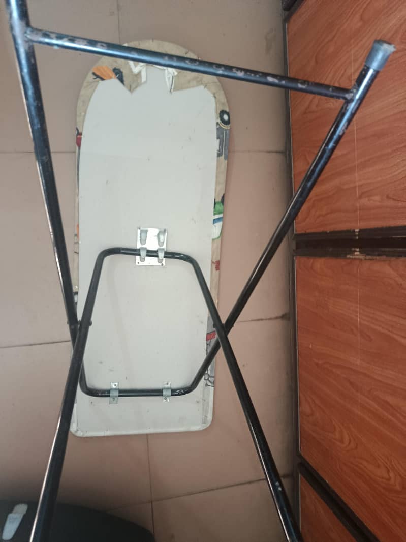foldable iron stand 4