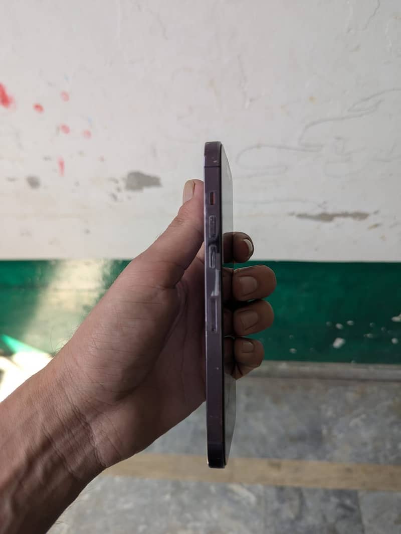 Apple iPhone 14 Pro Max 2