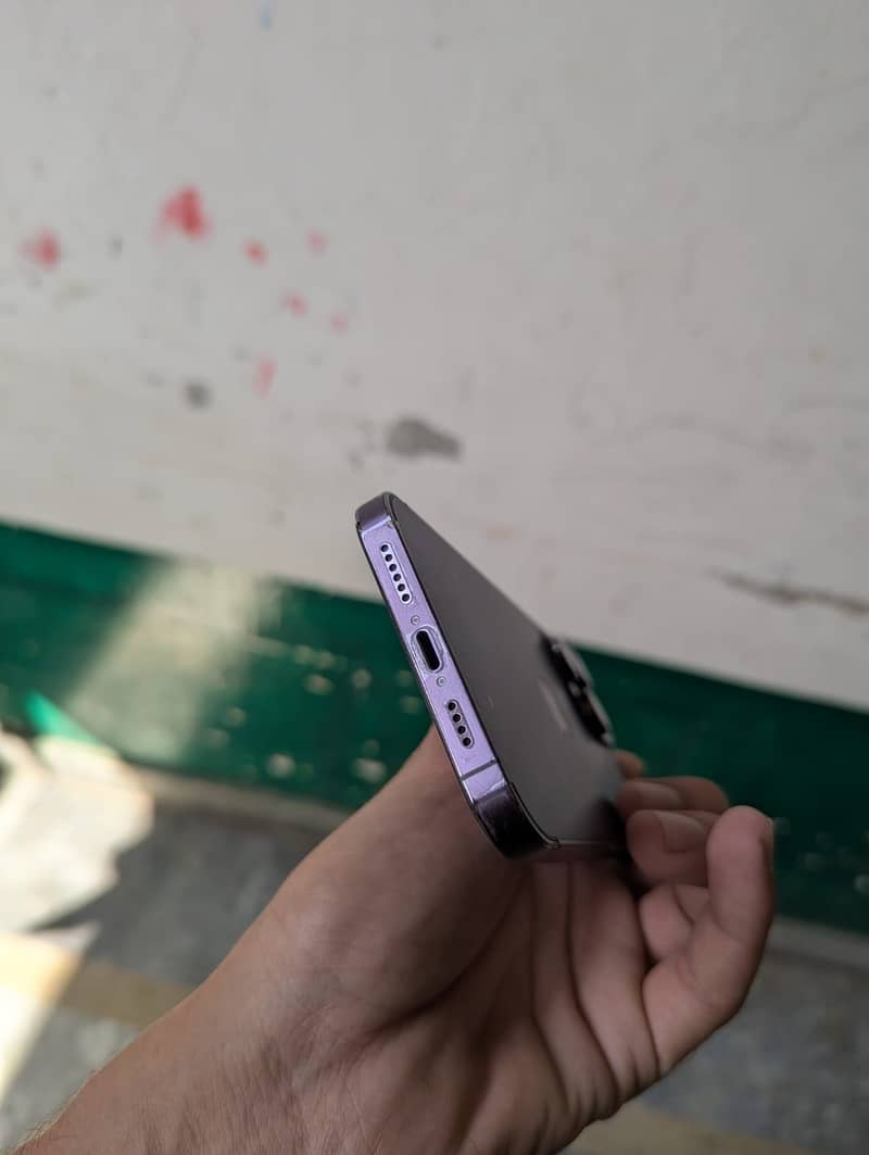 Apple iPhone 14 Pro Max 6