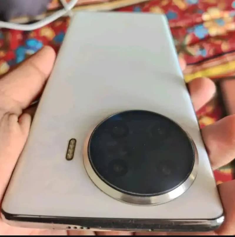 Tecno Spark 20 Pro Plus 2