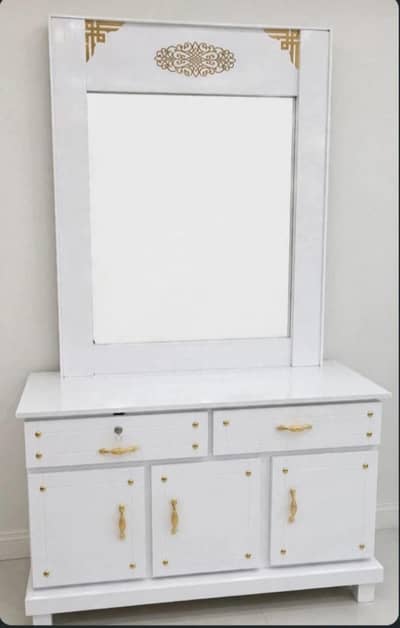 White Dressing Table - 3 Months Used - Sard Cheena Swabi
