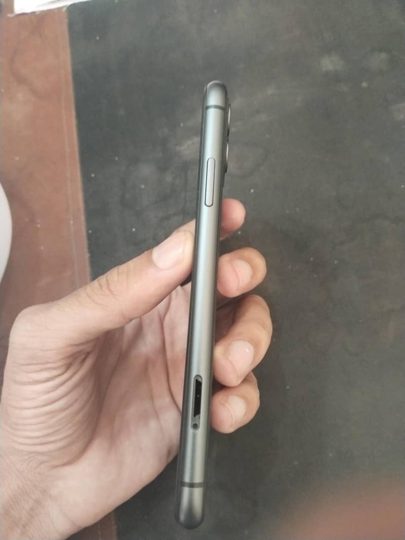 Apple iPhone 11 1