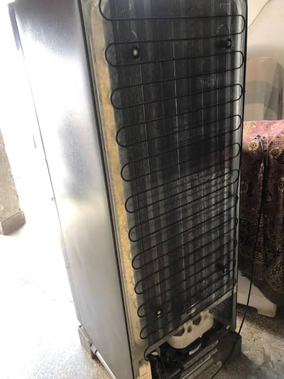 hair frigh sale krna h glass door