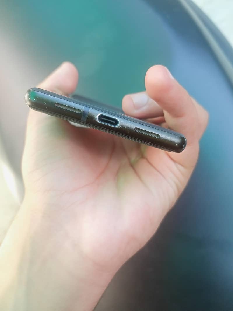 Google Pixel 6 4