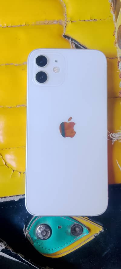 Apple iPhone 12