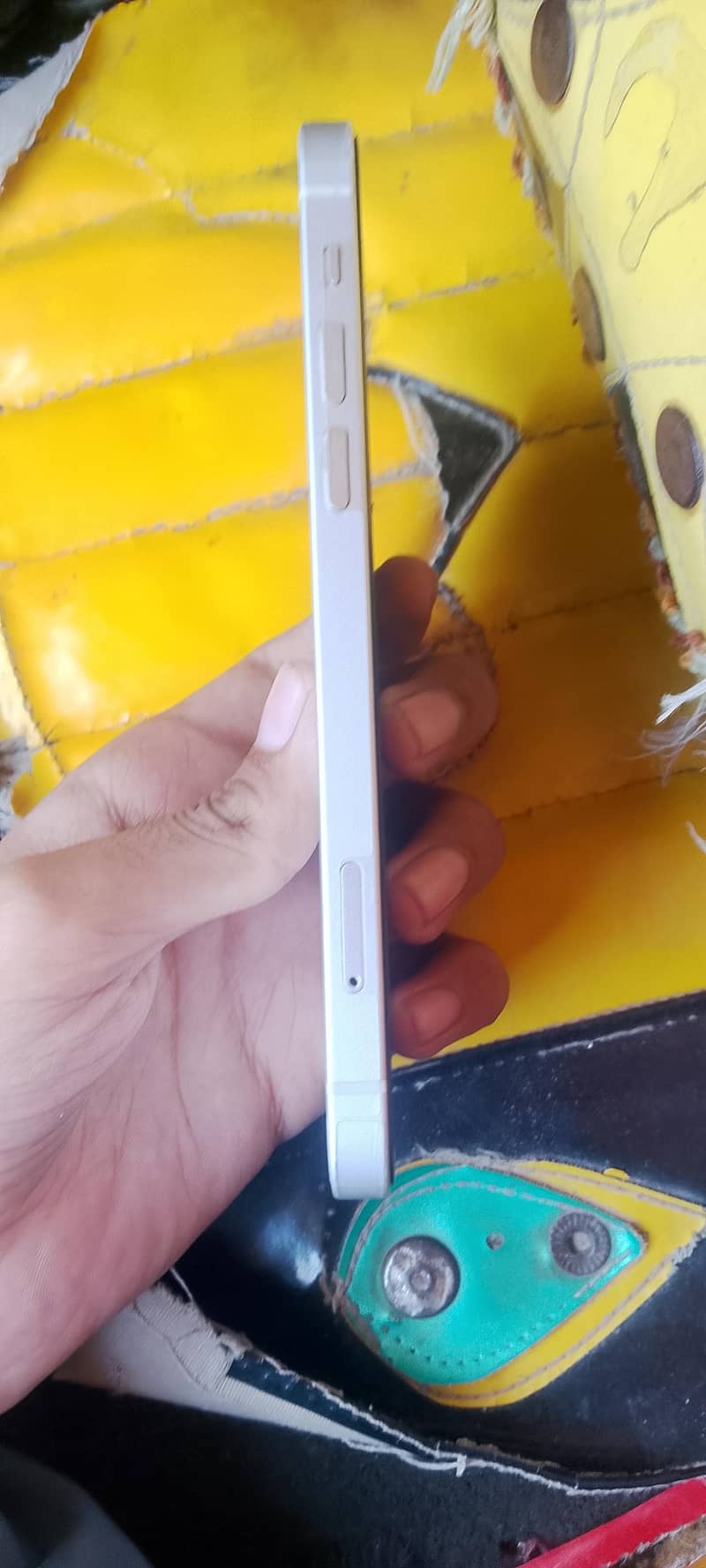 Apple iPhone 12 2