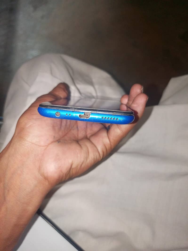 Realme 5i 3