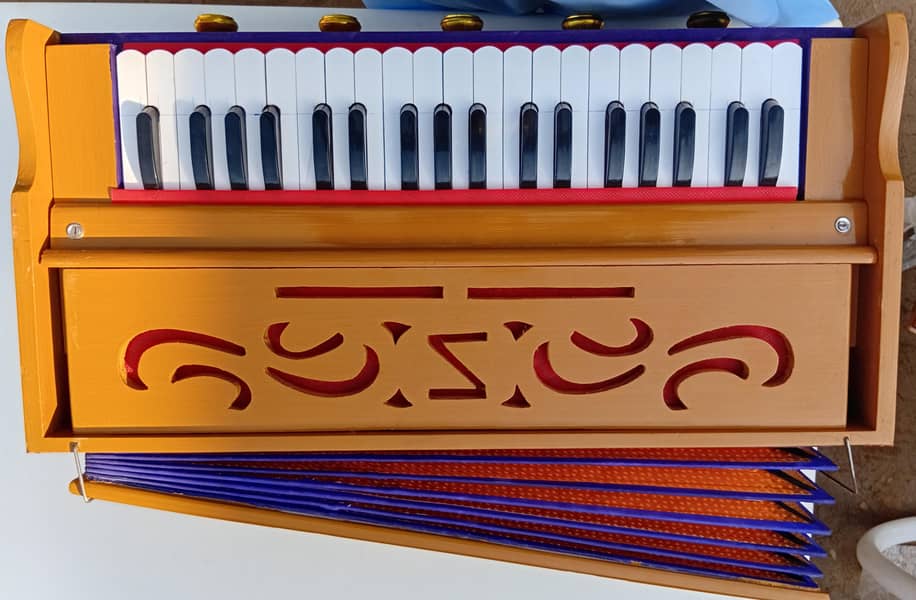 Harmonium 1