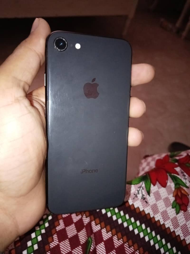 Apple iPhone 8 0