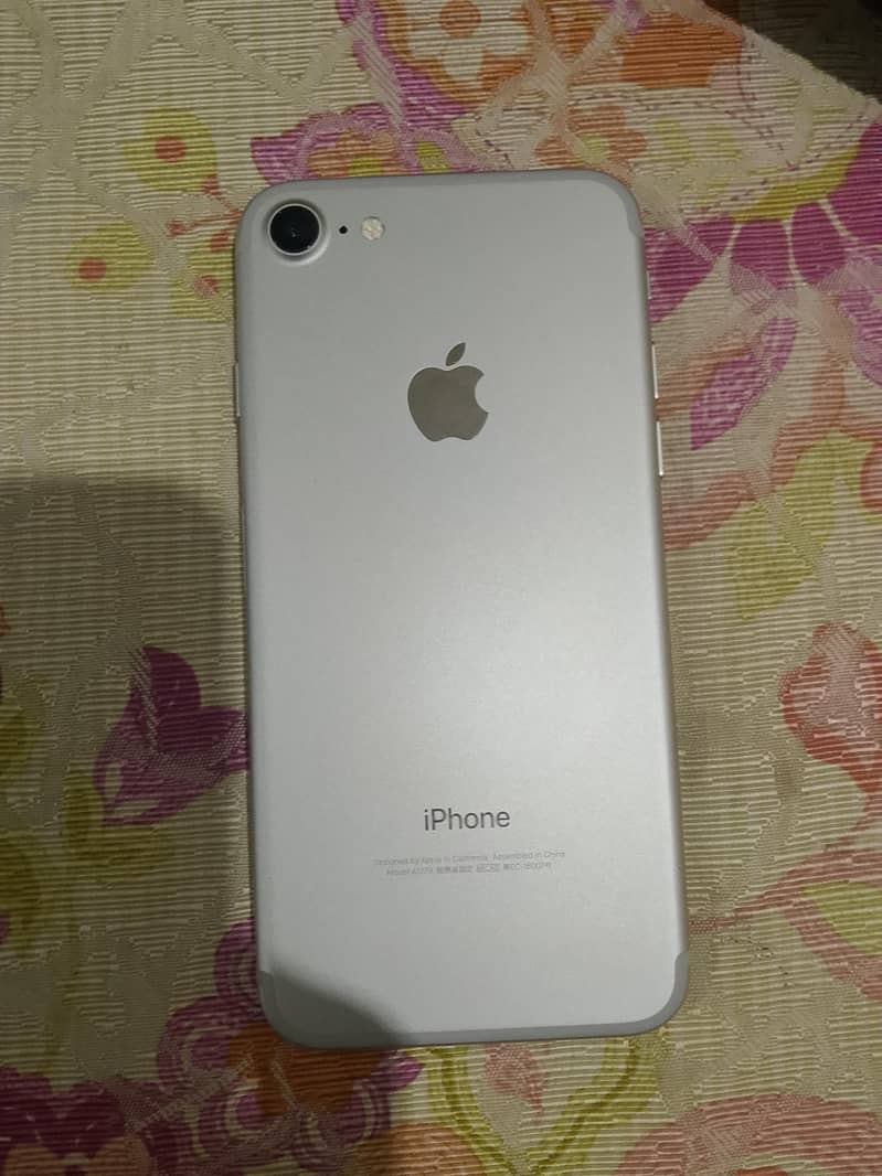 Apple iPhone 7 0