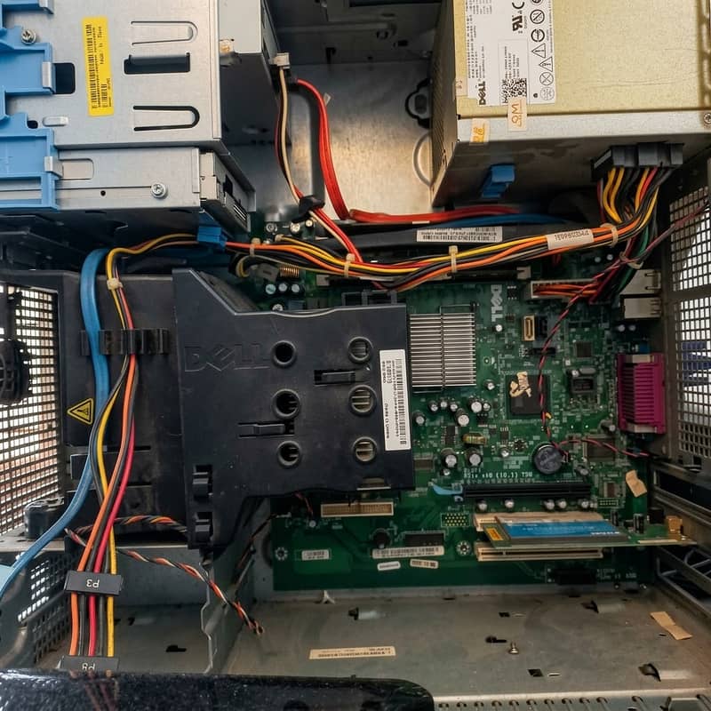 Dell OptiPlex Desktop Tower PC 0