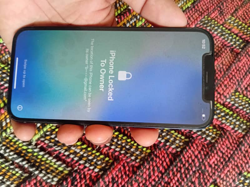 iPhone 12 lock 0